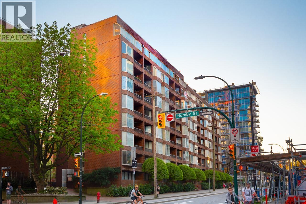 211 950 Drake Street, Vancouver, British Columbia  V6Z 2B9 - Photo 2 - R3105191