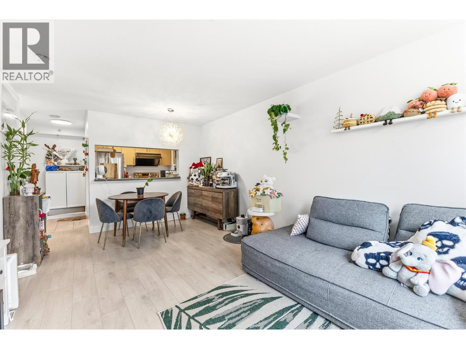 401 5380 Oben Street, Vancouver, British Columbia  V5R 6H7 - Photo 4 - R3105130