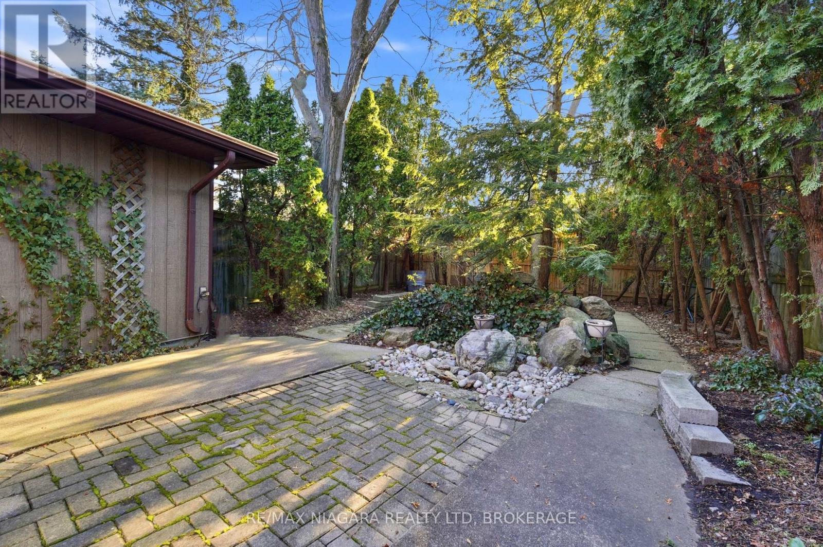 1 Springbank Drive, St. Catharines, Ontario  L2S 2K1 - Photo 28 - X12936580