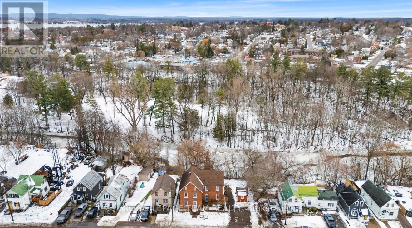 509 Moffat Street, Pembroke, Ontario  K8A 3Y2 - Photo 5 - X12937856