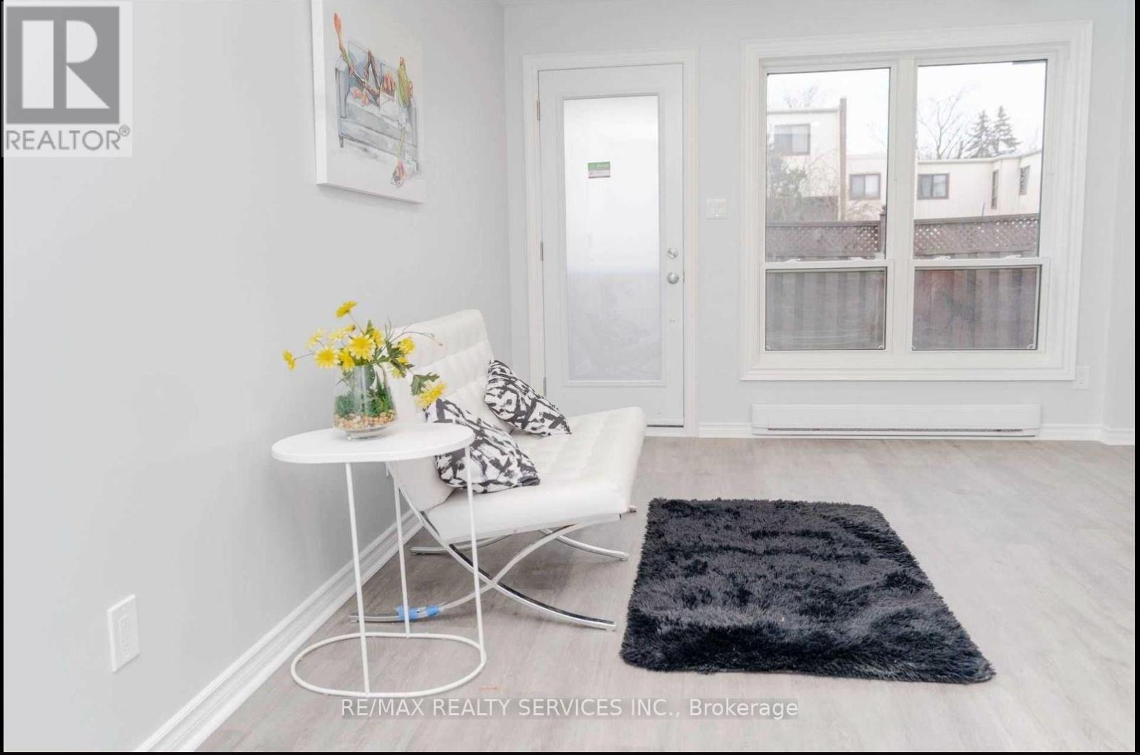 137 - 1100 Oxford Street, Oshawa, Ontario  L1J 6G4 - Photo 2 - E12937860