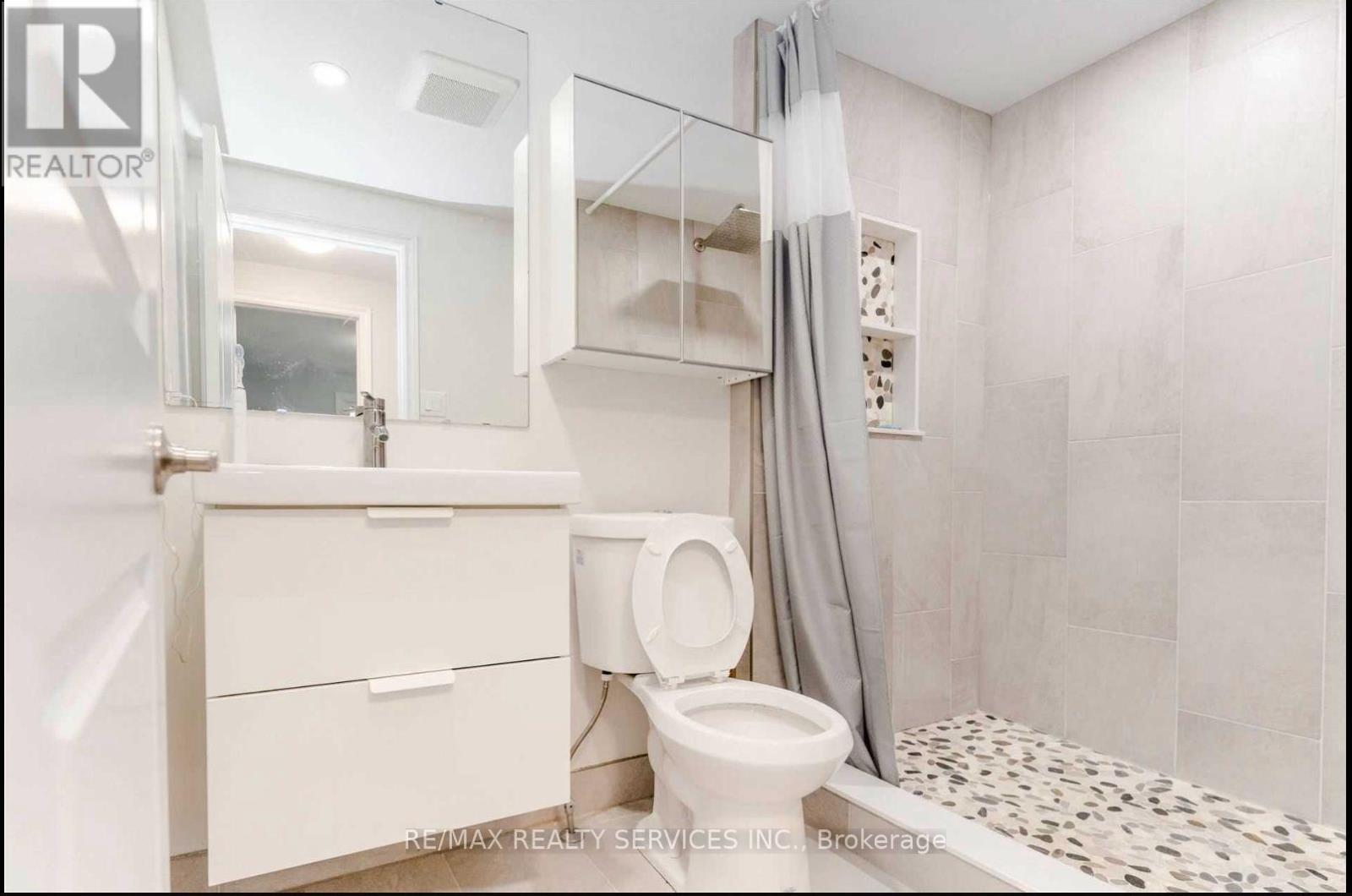 137 - 1100 Oxford Street, Oshawa, Ontario  L1J 6G4 - Photo 6 - E12937860