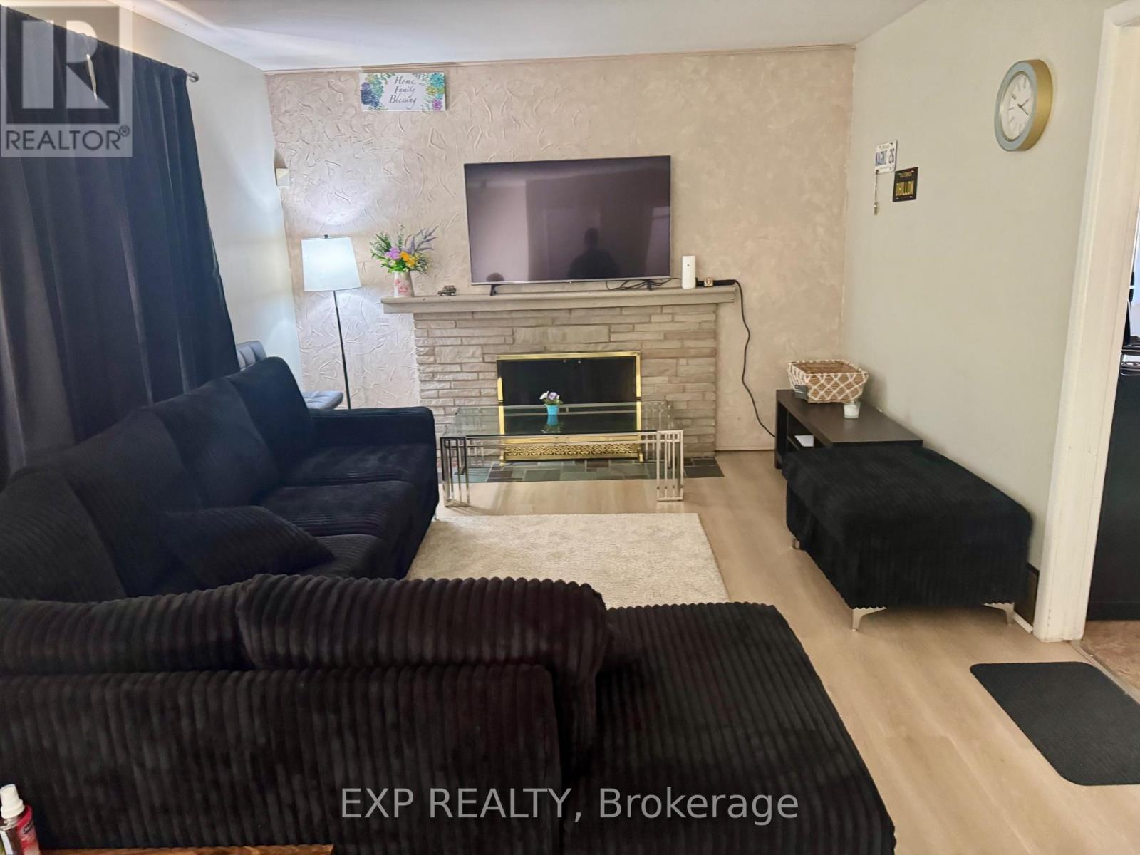 53 Madeira Drive, London East, Ontario  N5V 2M3 - Photo 4 - X12937854