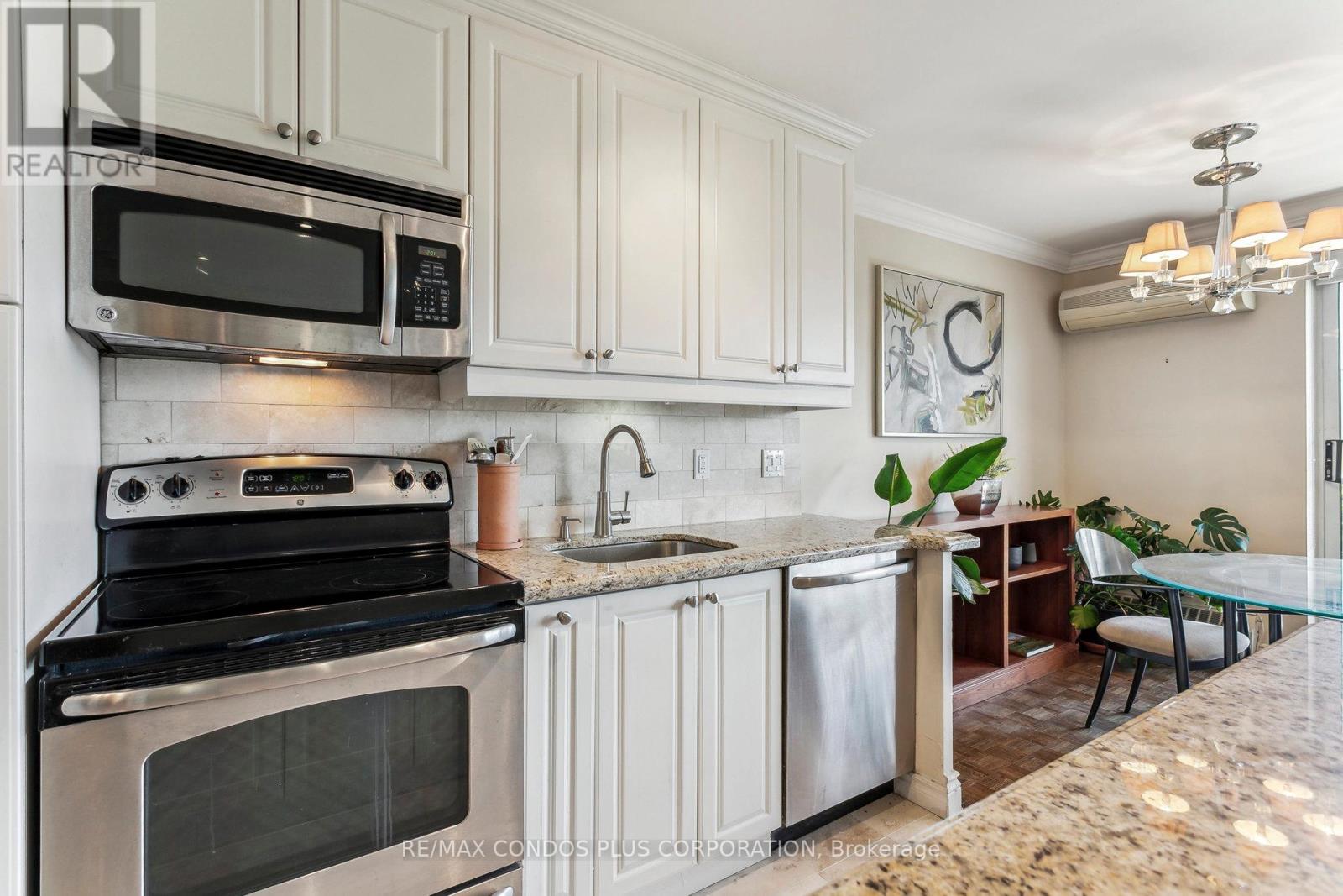 409 - 71 Jonesville Crescent, Toronto, Ontario  M4A 1H1 - Photo 15 - C12809758