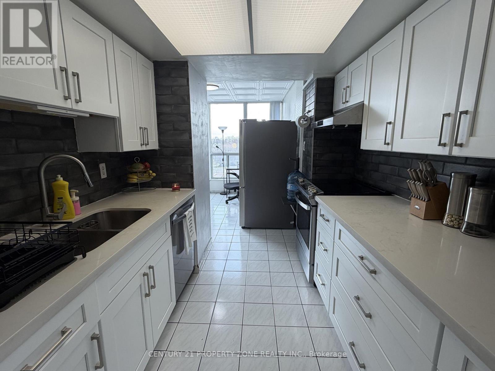 510 - 3 Rowntree Road, Toronto, Ontario  M9V 5G8 - Photo 12 - W12701942