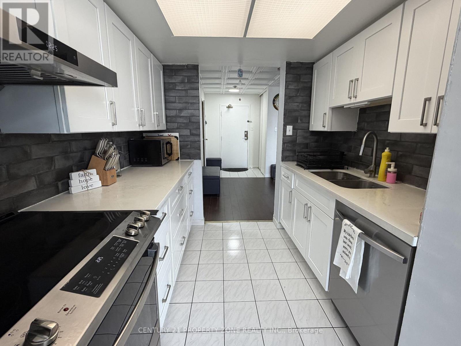 510 - 3 Rowntree Road, Toronto, Ontario  M9V 5G8 - Photo 11 - W12701942