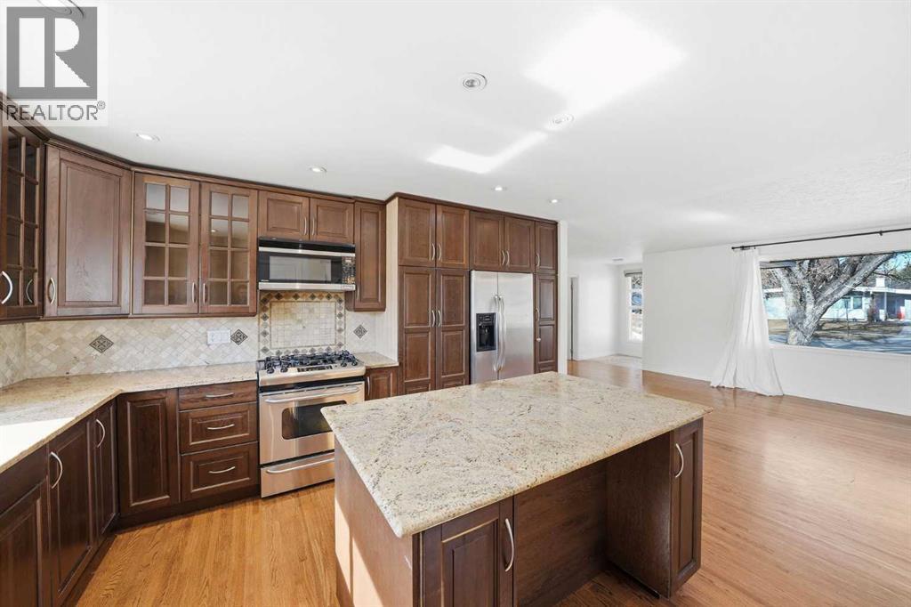 1447 Northmount Drive Nw, Calgary, Alberta  T2L 0G7 - Photo 9 - A2295699