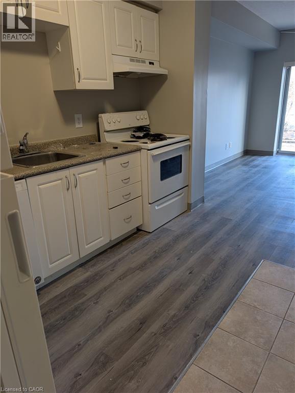736 Old Albert Street Unit# 103, Waterloo, Ontario  N2L 6R4 - Photo 2 - 40810942
