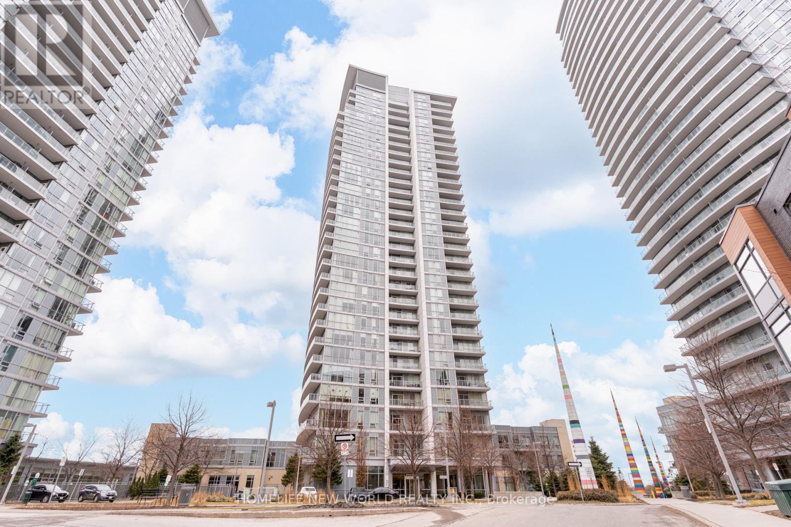 P09 - 66 FOREST MANOR DRIVE, Toronto, Ontario