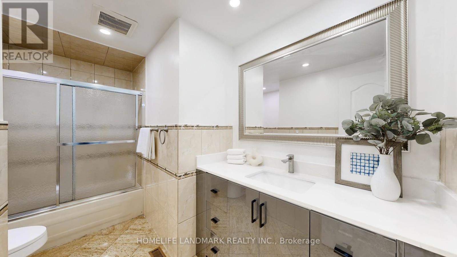 121 Digby Crescent, Markham, Ontario  L3R 7H4 - Photo 42 - N12937880