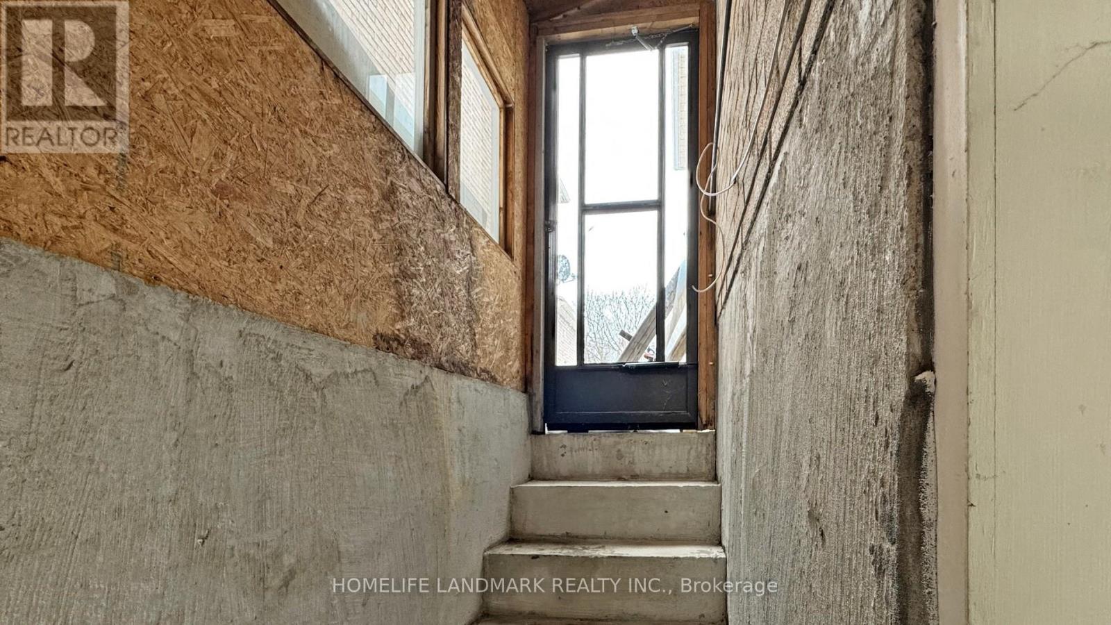 121 Digby Crescent, Markham, Ontario  L3R 7H4 - Photo 48 - N12937880