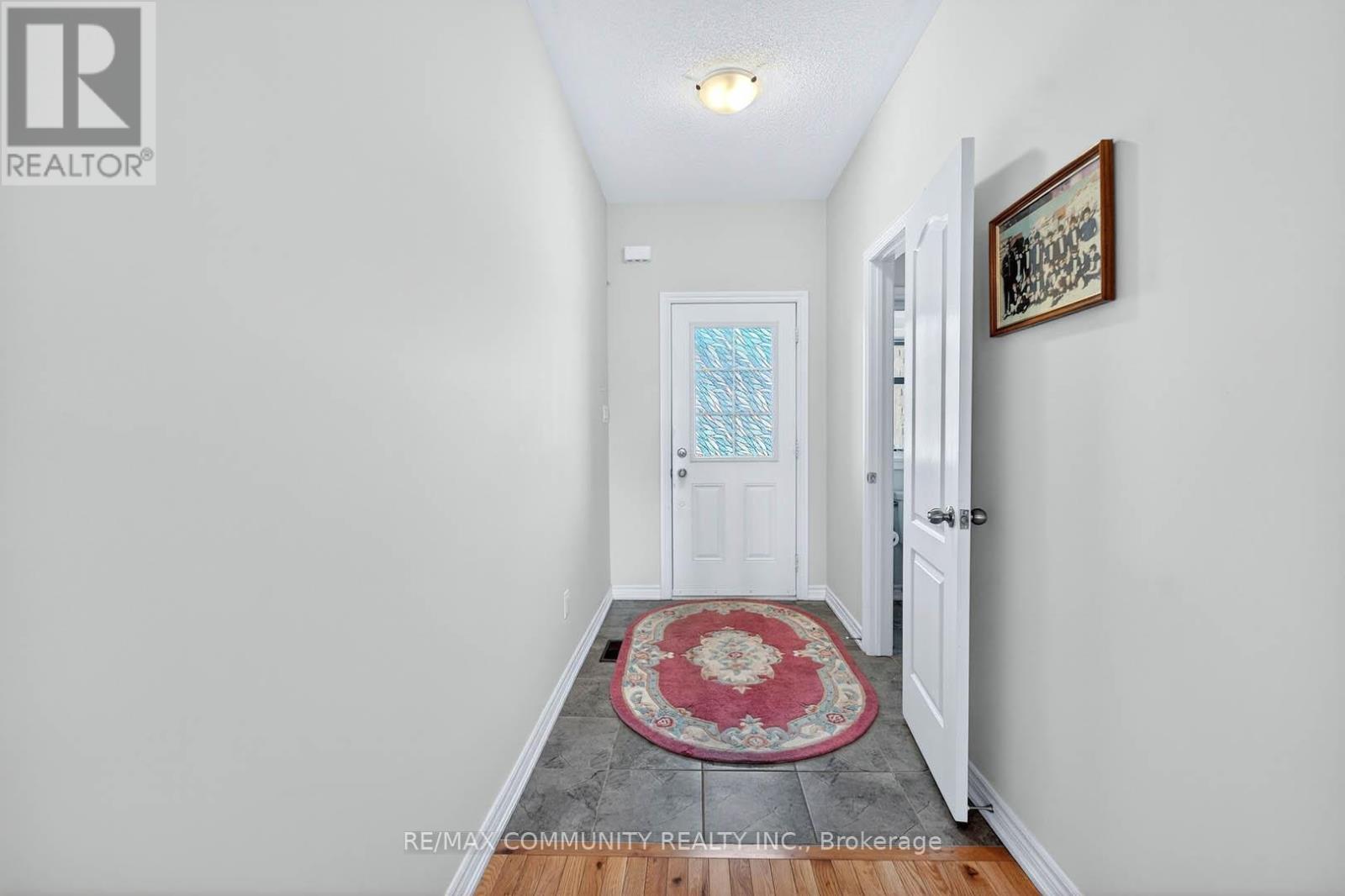 1228 Peelar Crescent, Innisfil, Ontario  L0L 1W0 - Photo 2 - N12937888