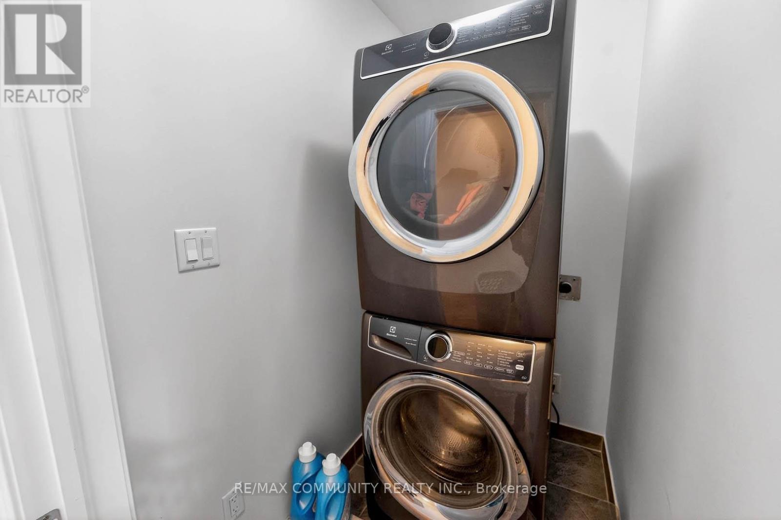 1228 Peelar Crescent, Innisfil, Ontario  L0L 1W0 - Photo 20 - N12937888