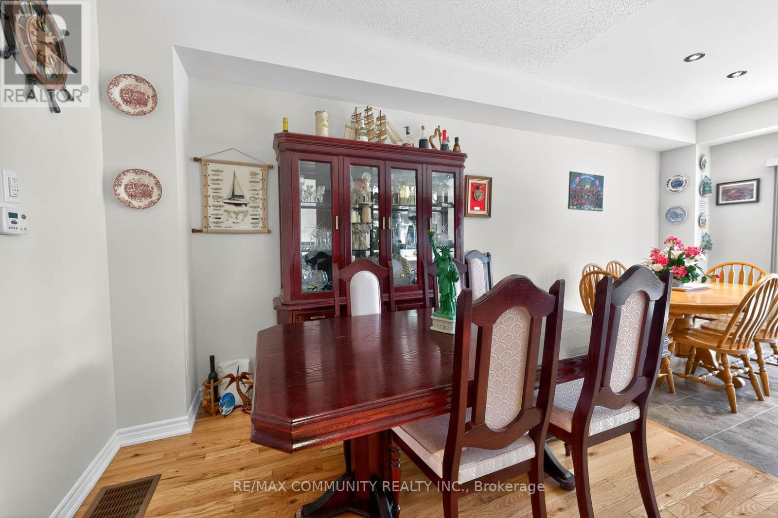 1228 Peelar Crescent, Innisfil, Ontario  L0L 1W0 - Photo 7 - N12937888