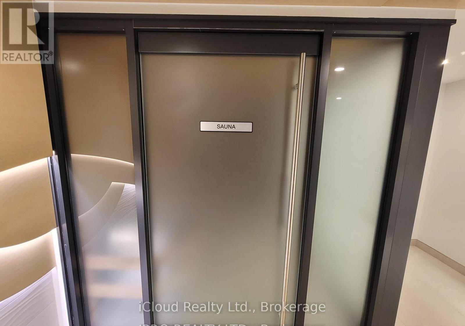 B304 - 3200 Dakota Common, Burlington, Ontario  L7M 2A7 - Photo 14 - W12937890