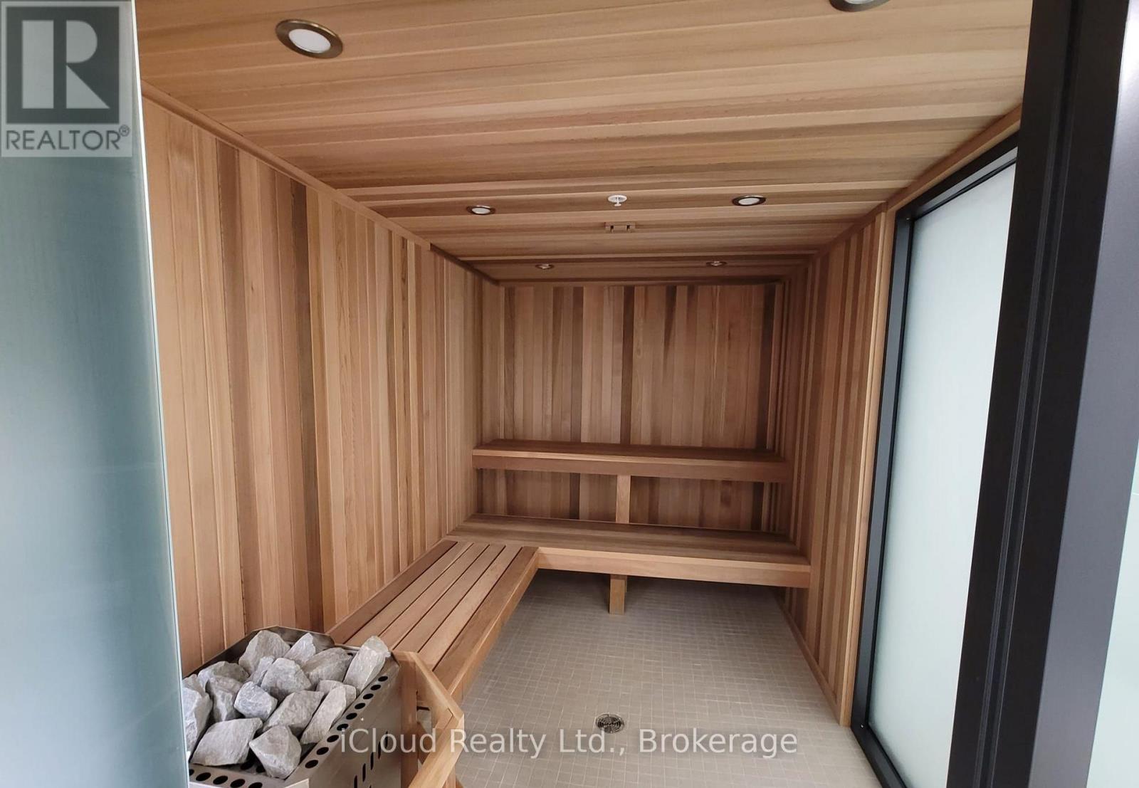 B304 - 3200 Dakota Common, Burlington, Ontario  L7M 2A7 - Photo 18 - W12937890