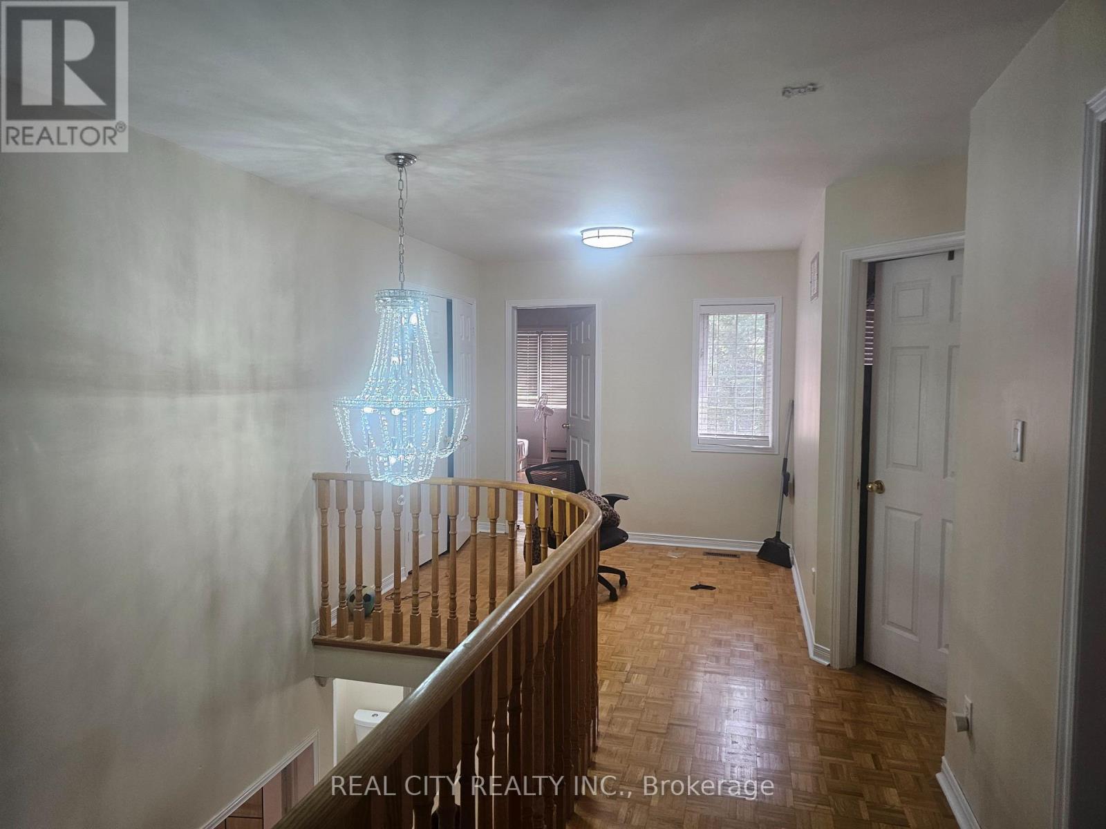 37 Bobcat Street, Brampton, Ontario  L6R 1C8 - Photo 17 - W12937892