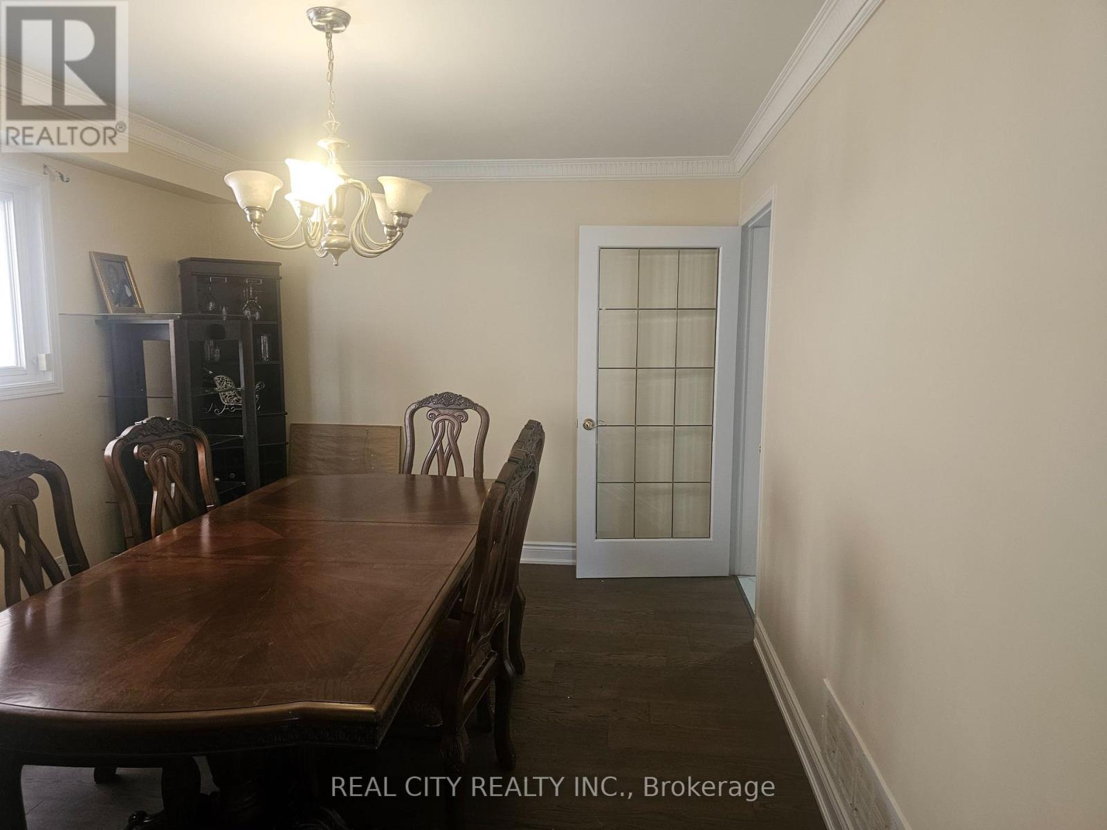 37 Bobcat Street, Brampton, Ontario  L6R 1C8 - Photo 5 - W12937892