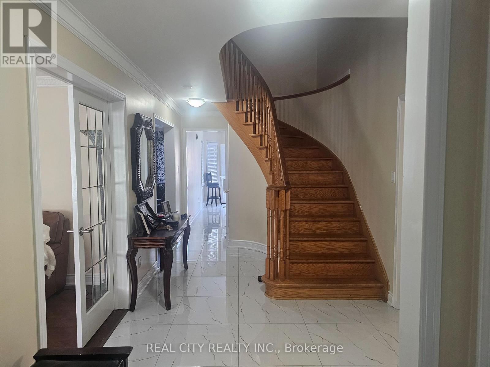 37 Bobcat Street, Brampton, Ontario  L6R 1C8 - Photo 7 - W12937892