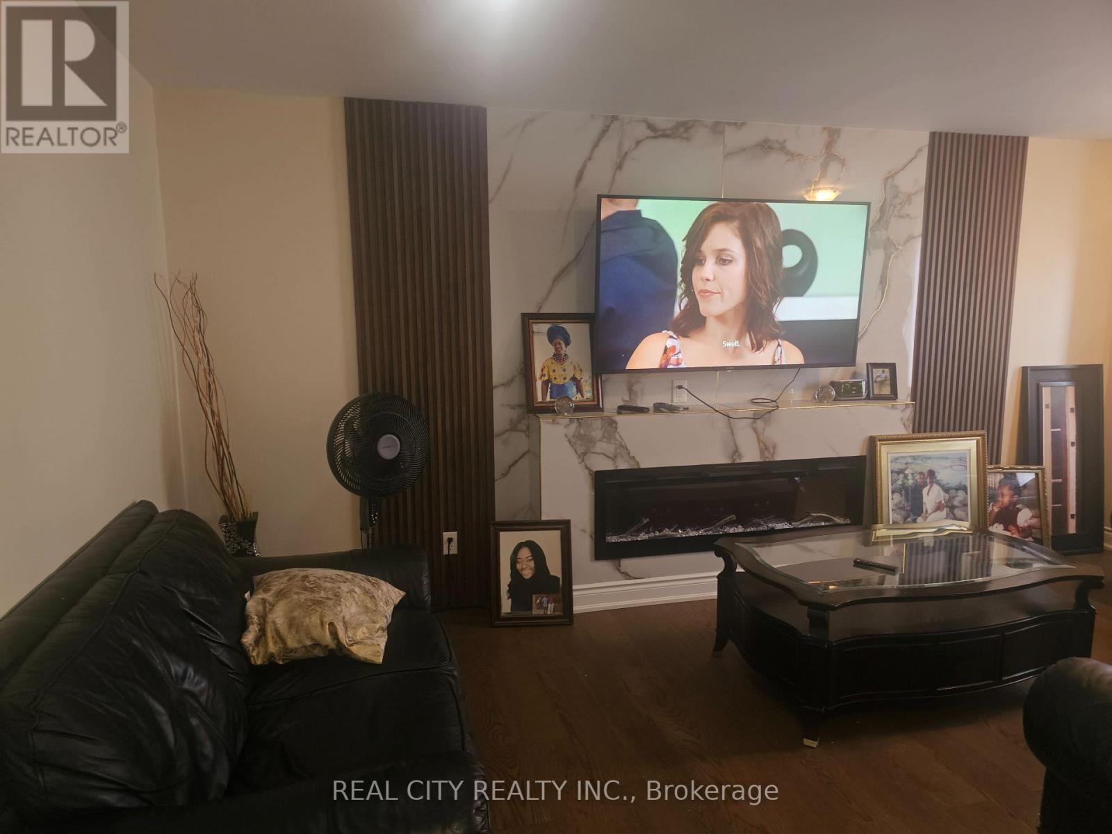 37 Bobcat Street, Brampton, Ontario  L6R 1C8 - Photo 8 - W12937892