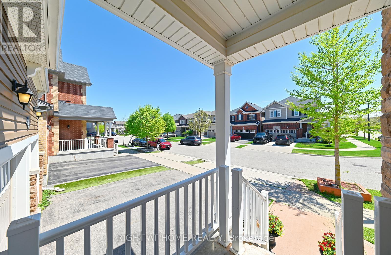 292 Falling Green Crescent, Kitchener, Ontario  N2R 0E9 - Photo 3 - X12937886