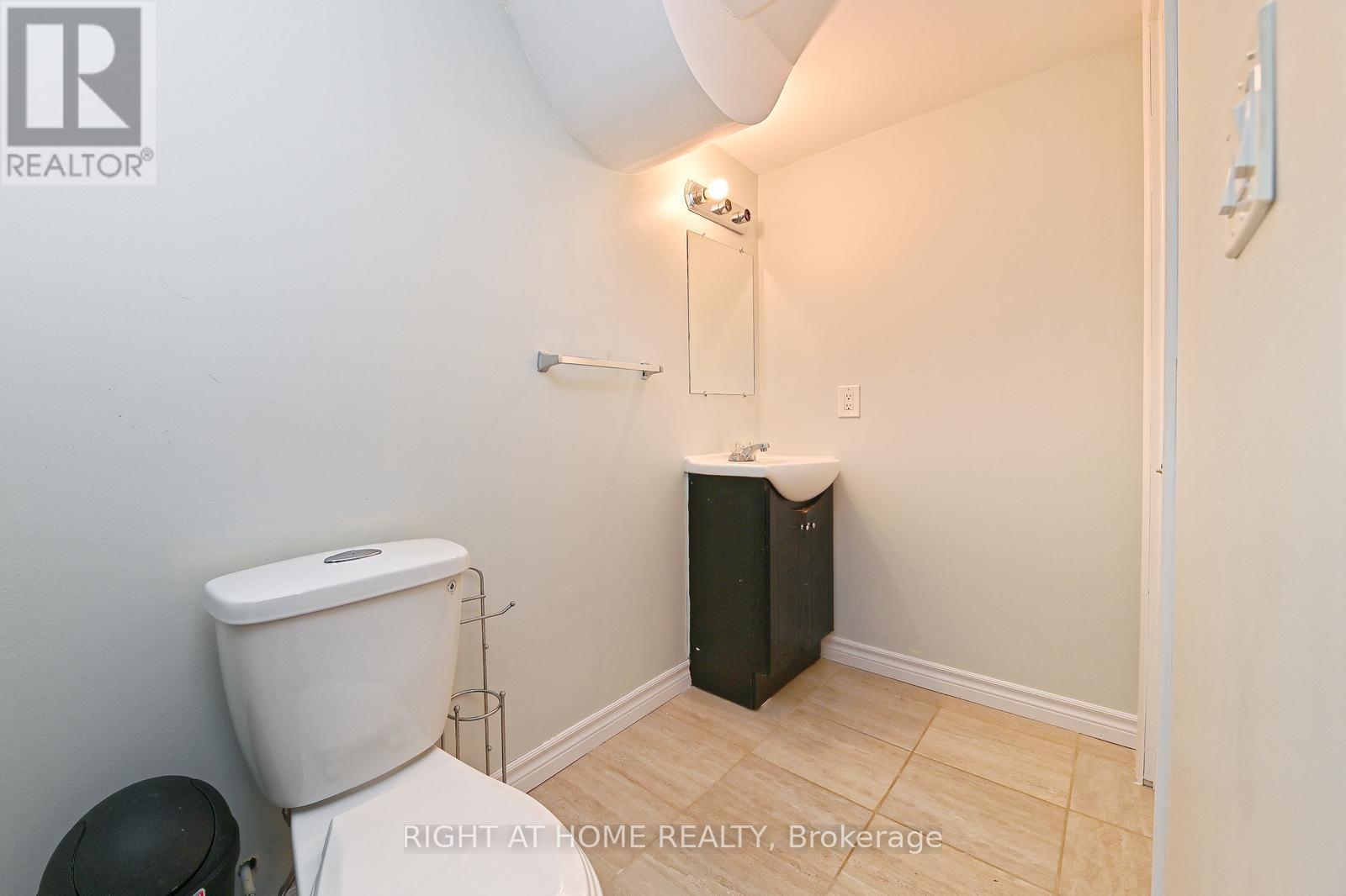 292 Falling Green Crescent, Kitchener, Ontario  N2R 0E9 - Photo 33 - X12937886