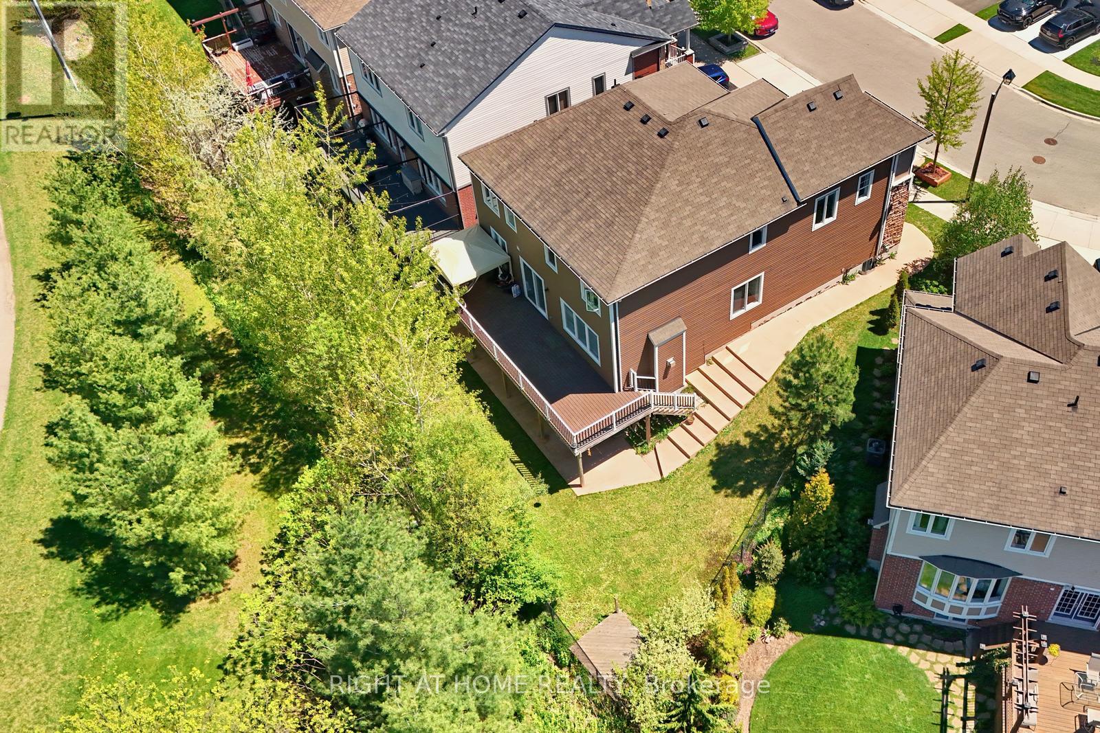 292 Falling Green Crescent, Kitchener, Ontario  N2R 0E9 - Photo 38 - X12937886