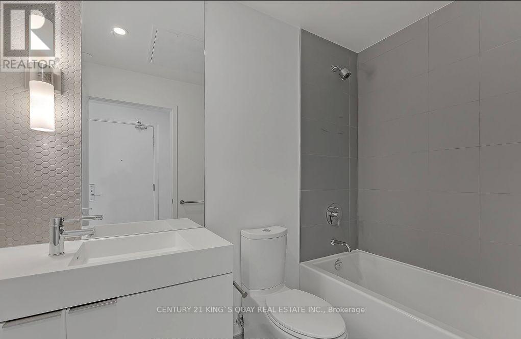 2704 - 33 Helendale Avenue, Toronto, Ontario  M4R 0A4 - Photo 6 - C12878042