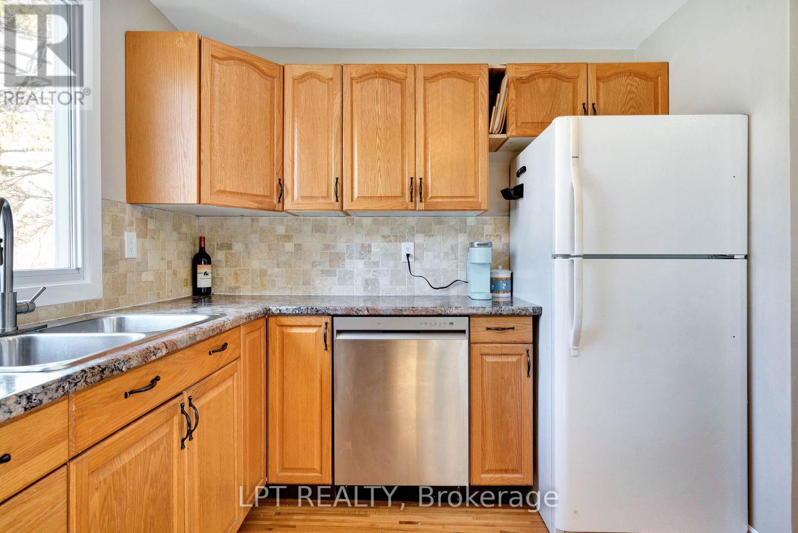 198 Munroe Street, West Elgin, Ontario  N0L 2P0 - Photo 15 - X12937920