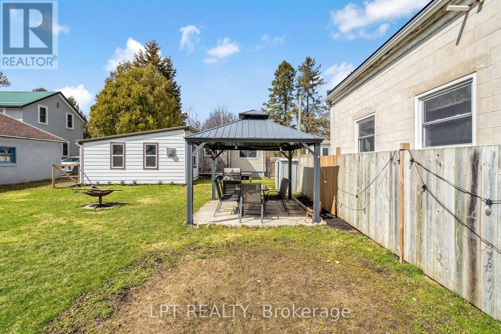 198 Munroe Street, West Elgin, Ontario  N0L 2P0 - Photo 31 - X12937920