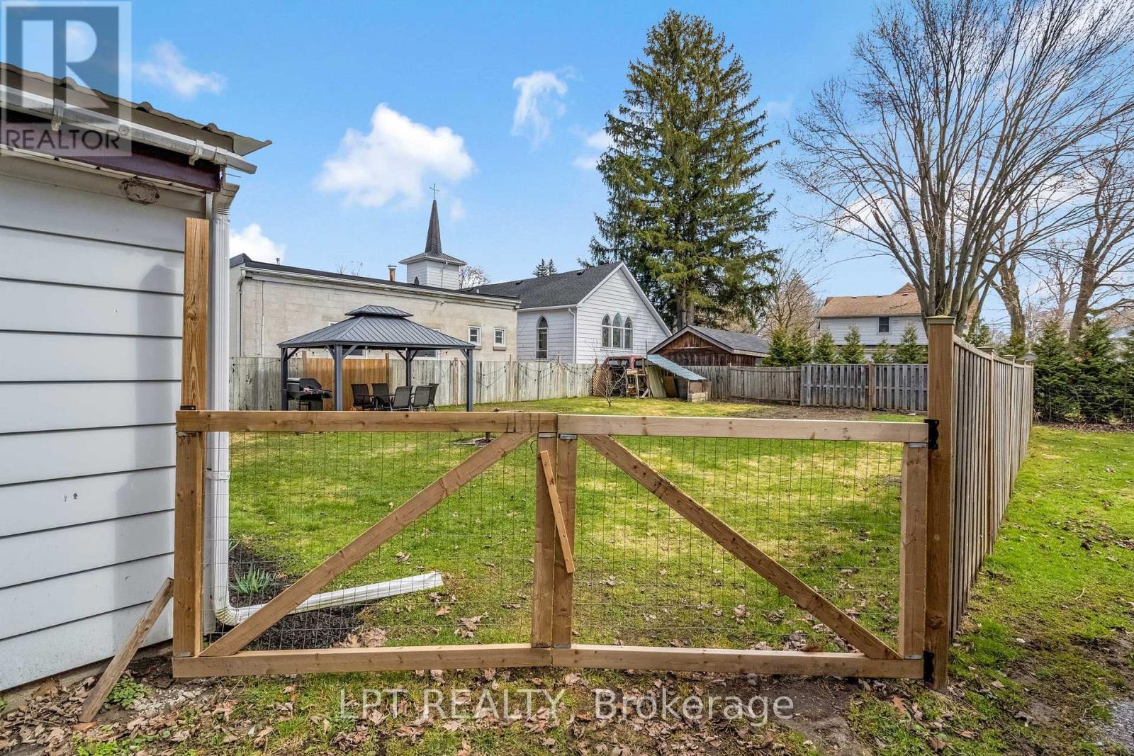 198 Munroe Street, West Elgin, Ontario  N0L 2P0 - Photo 37 - X12937920