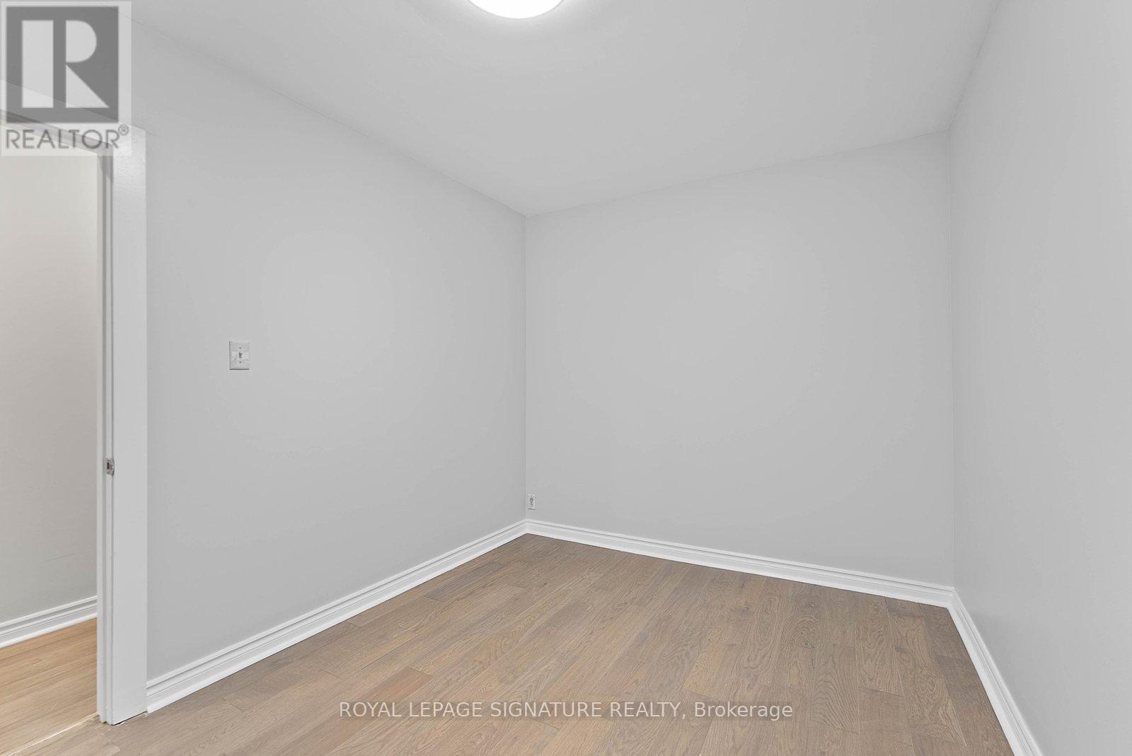 2 - 233 Greenwood Avenue, Toronto, Ontario  M4L 2R4 - Photo 9 - E12937914