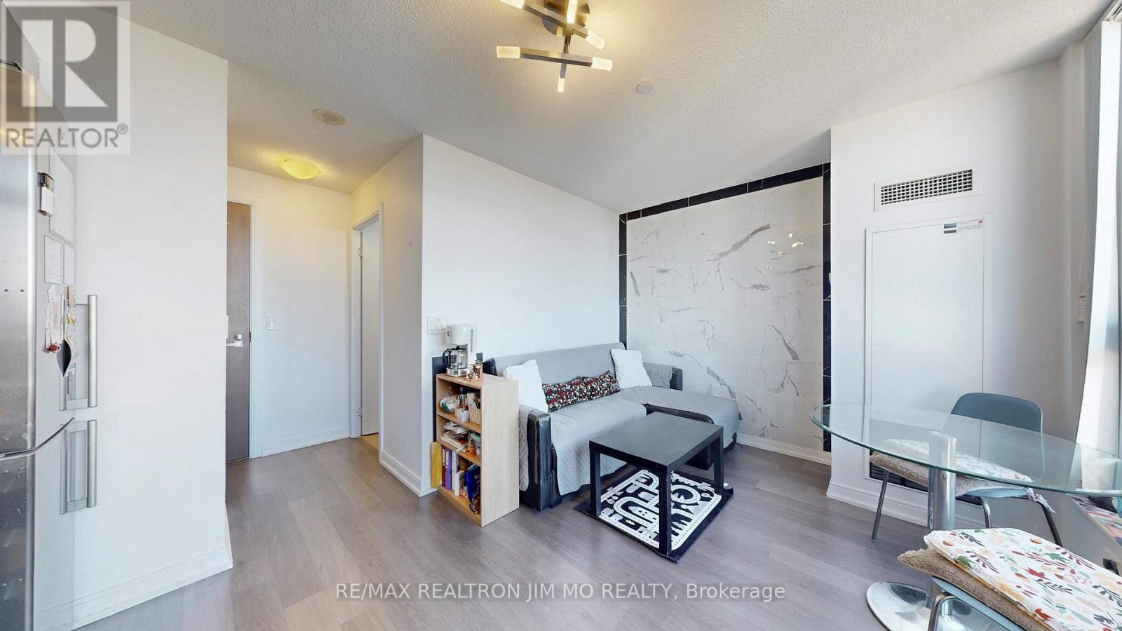 808 - 255 Village Green Square, Toronto, Ontario  M1S 0L7 - Photo 12 - E12937934