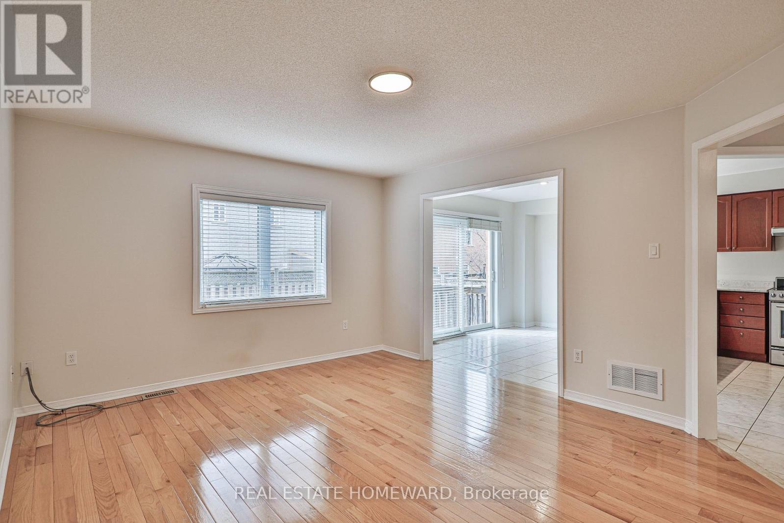 Main - 168 Wainscot Avenue, Newmarket, Ontario L3X 2X4 - Photo 10 - N12937910