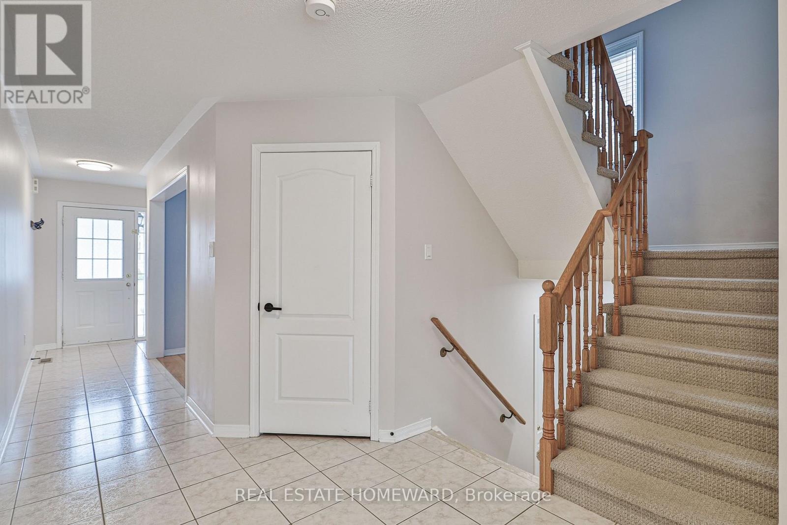Main - 168 Wainscot Avenue, Newmarket, Ontario L3X 2X4 - Photo 3 - N12937910