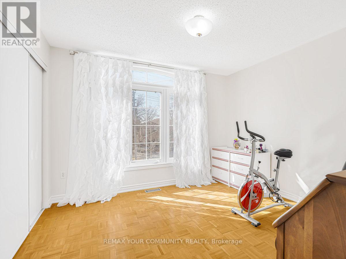 563 Mulock Court, Newmarket, Ontario  L3Y 5H1 - Photo 18 - N12937944