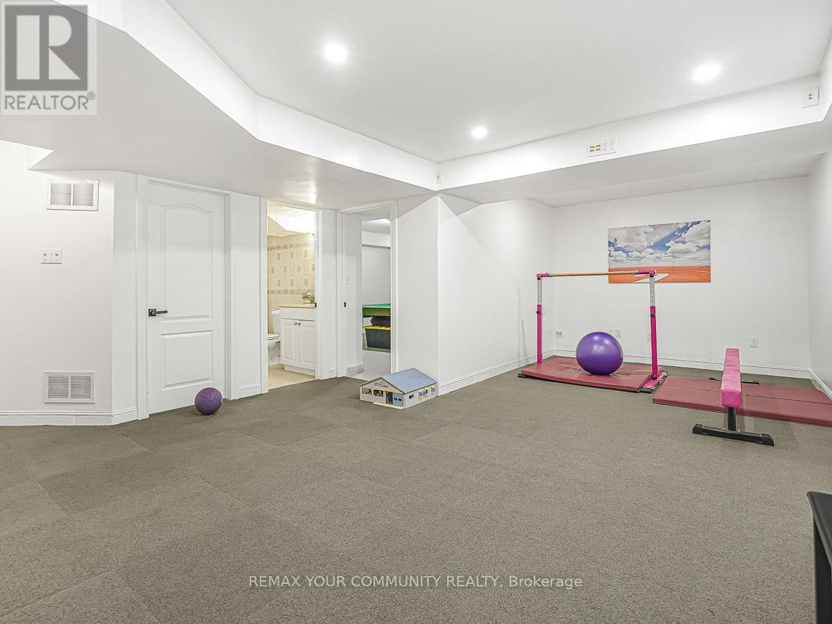 563 Mulock Court, Newmarket, Ontario  L3Y 5H1 - Photo 21 - N12937944