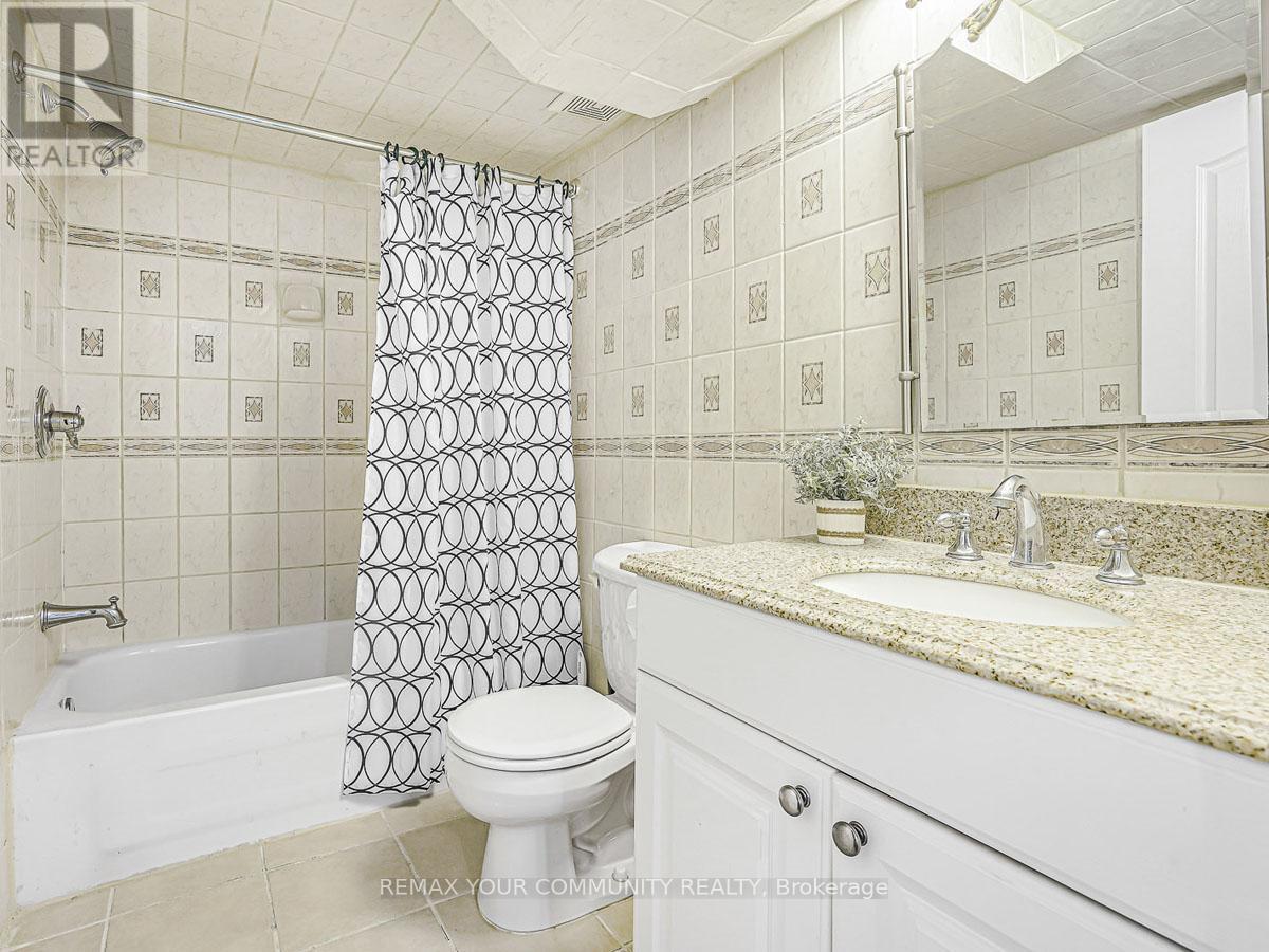 563 Mulock Court, Newmarket, Ontario  L3Y 5H1 - Photo 22 - N12937944