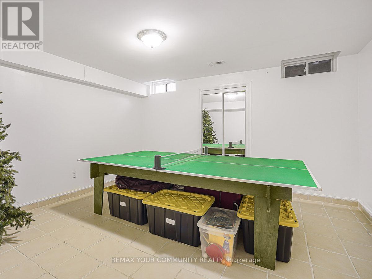 563 Mulock Court, Newmarket, Ontario  L3Y 5H1 - Photo 23 - N12937944