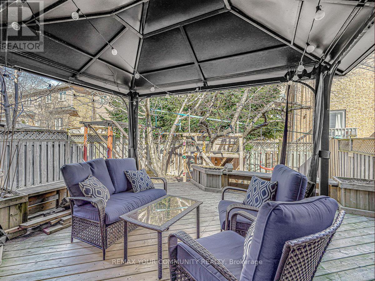 563 Mulock Court, Newmarket, Ontario  L3Y 5H1 - Photo 24 - N12937944