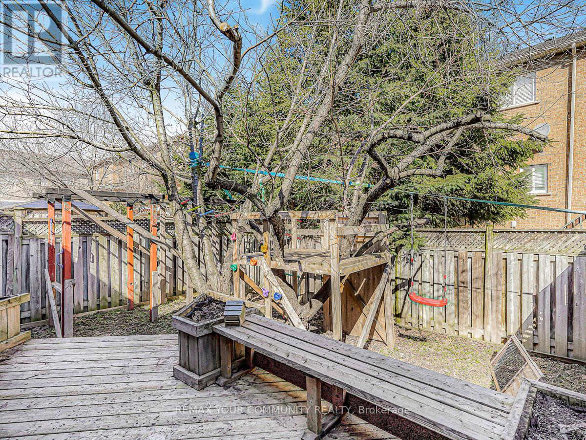 563 Mulock Court, Newmarket, Ontario  L3Y 5H1 - Photo 25 - N12937944