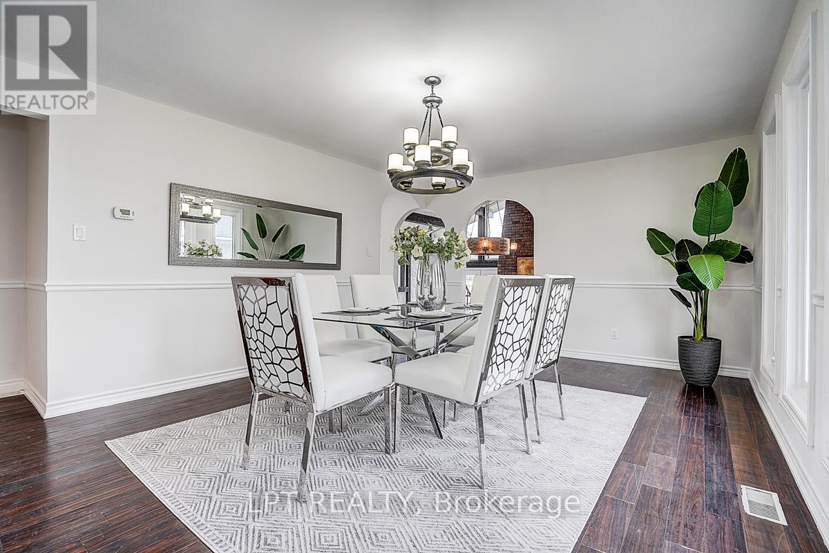 194 South Channel Drive, Georgina, Ontario  L4P 2N3 - Photo 15 - N12937954