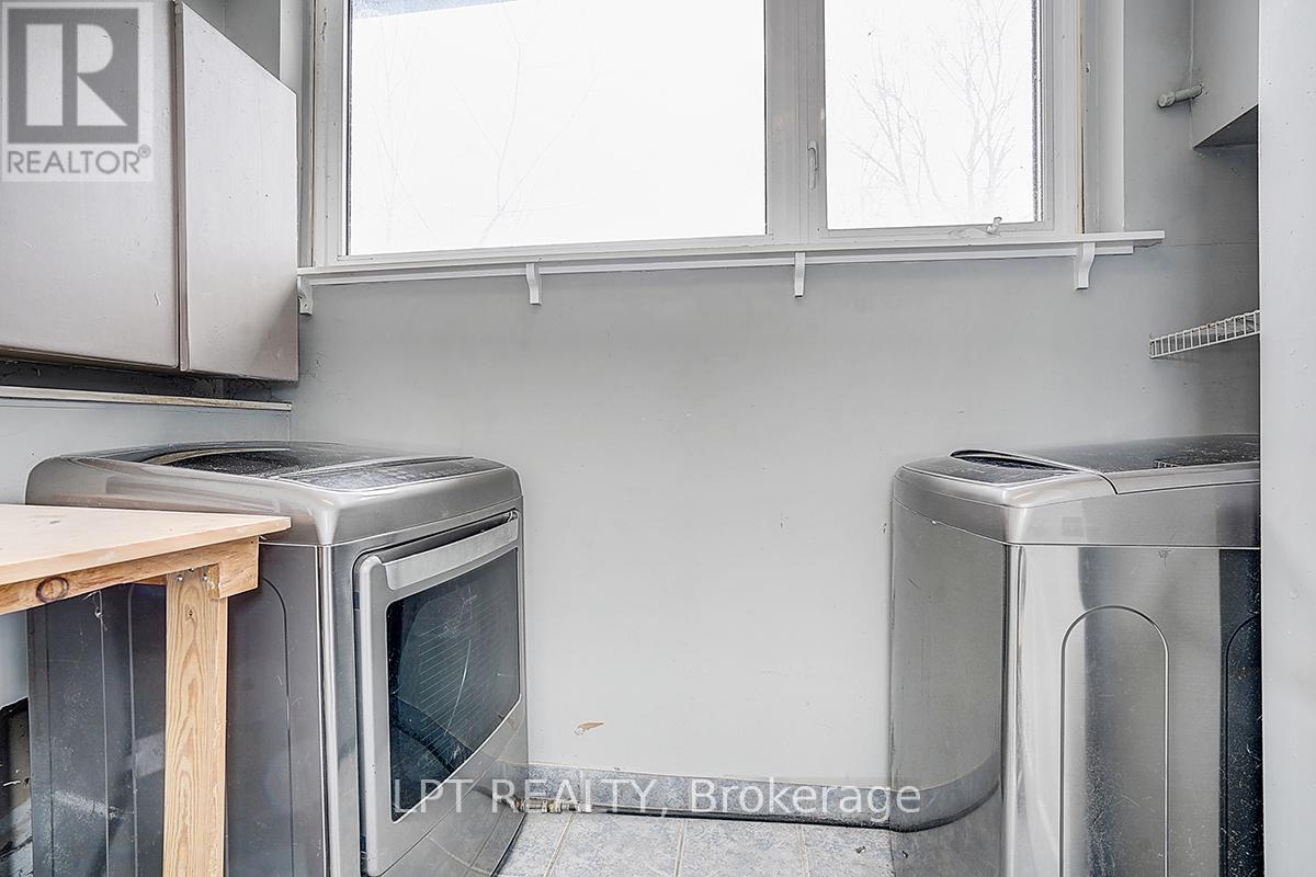 194 South Channel Drive, Georgina, Ontario  L4P 2N3 - Photo 25 - N12937954