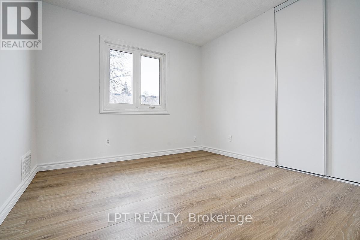 194 South Channel Drive, Georgina, Ontario  L4P 2N3 - Photo 45 - N12937954