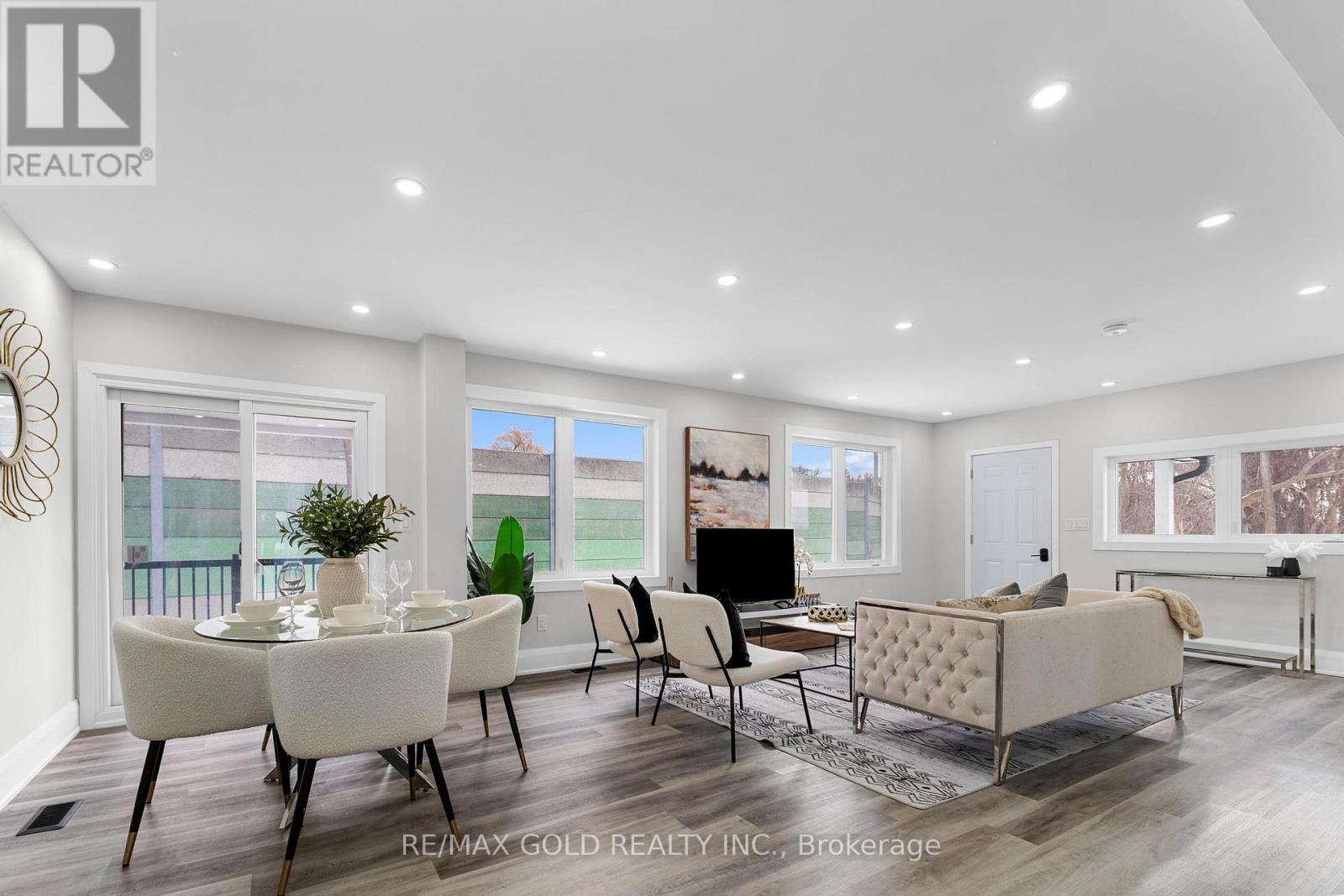 128 Premium Way, Mississauga, Ontario L5B 1A2 - Photo 10 - W12937918