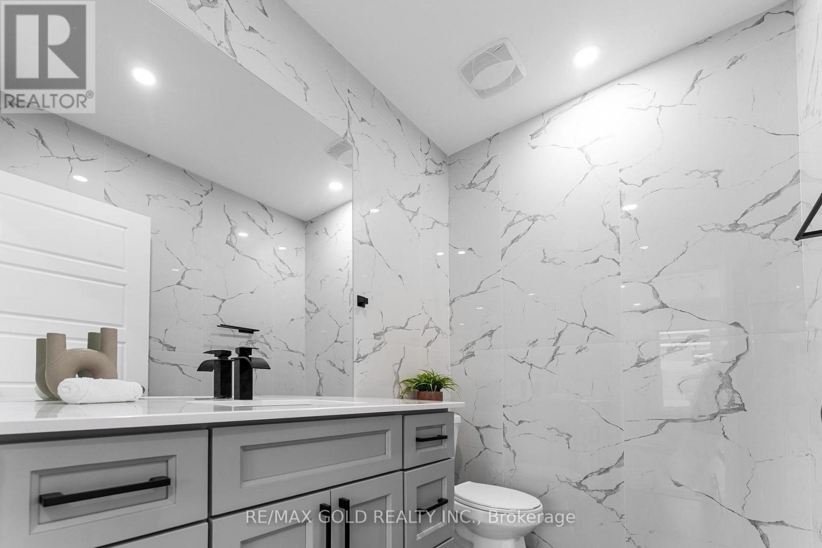 128 Premium Way, Mississauga, Ontario L5B 1A2 - Photo 21 - W12937918