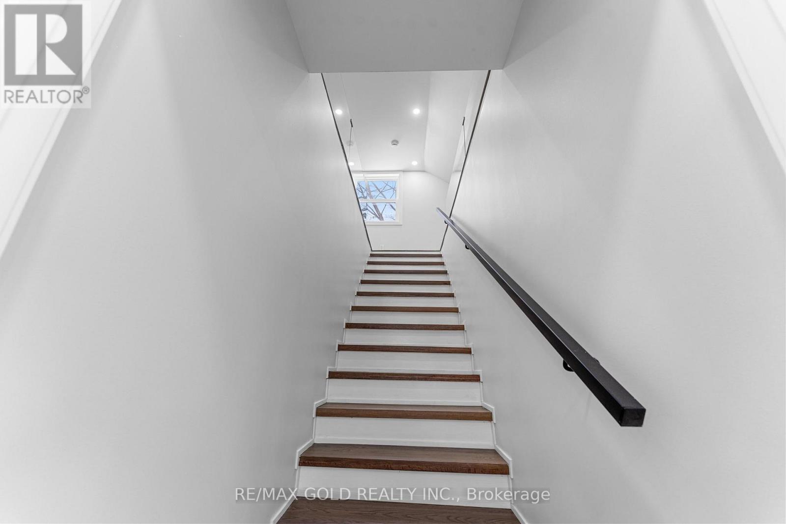 128 Premium Way, Mississauga, Ontario L5B 1A2 - Photo 26 - W12937918