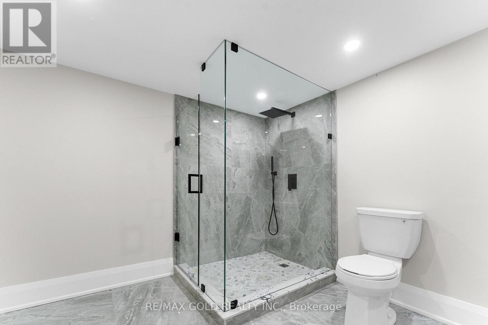 128 Premium Way, Mississauga, Ontario L5B 1A2 - Photo 39 - W12937918