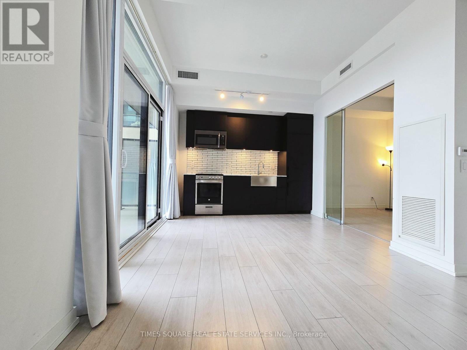 912 - 270 Dufferin Street, Toronto, Ontario  M6K 0H8 - Photo 17 - W12937924