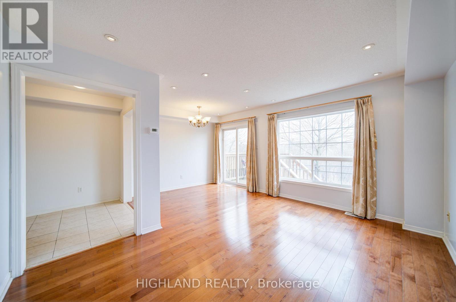 99 - 6399 Spinnaker Circle, Mississauga, Ontario  L5W 1Z5 - Photo 10 - W12937932